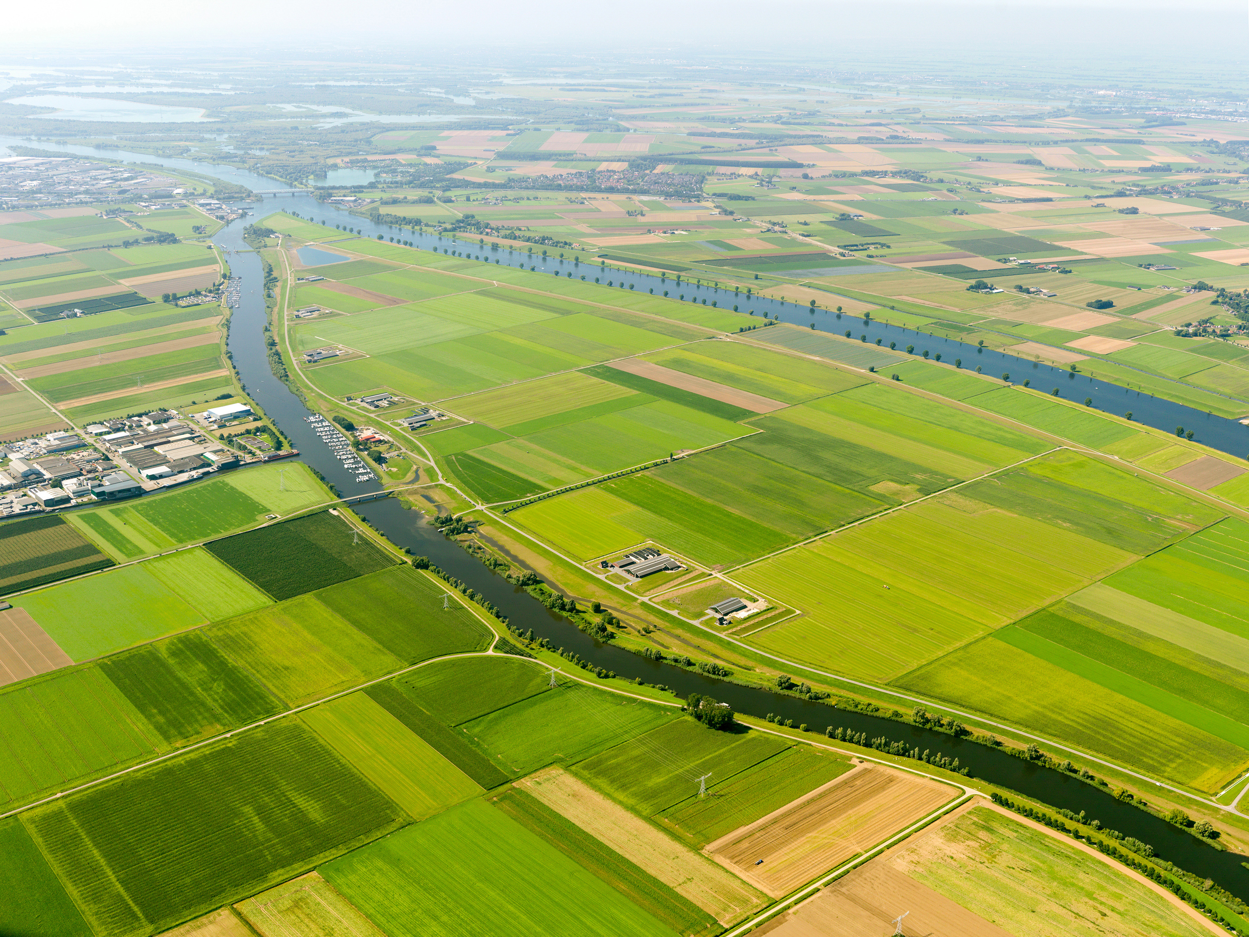 Luchtfoto Bergsche Maas