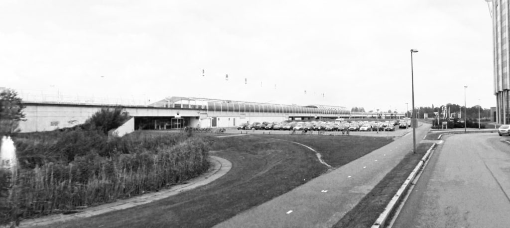 Metrostation poldervaart huidig