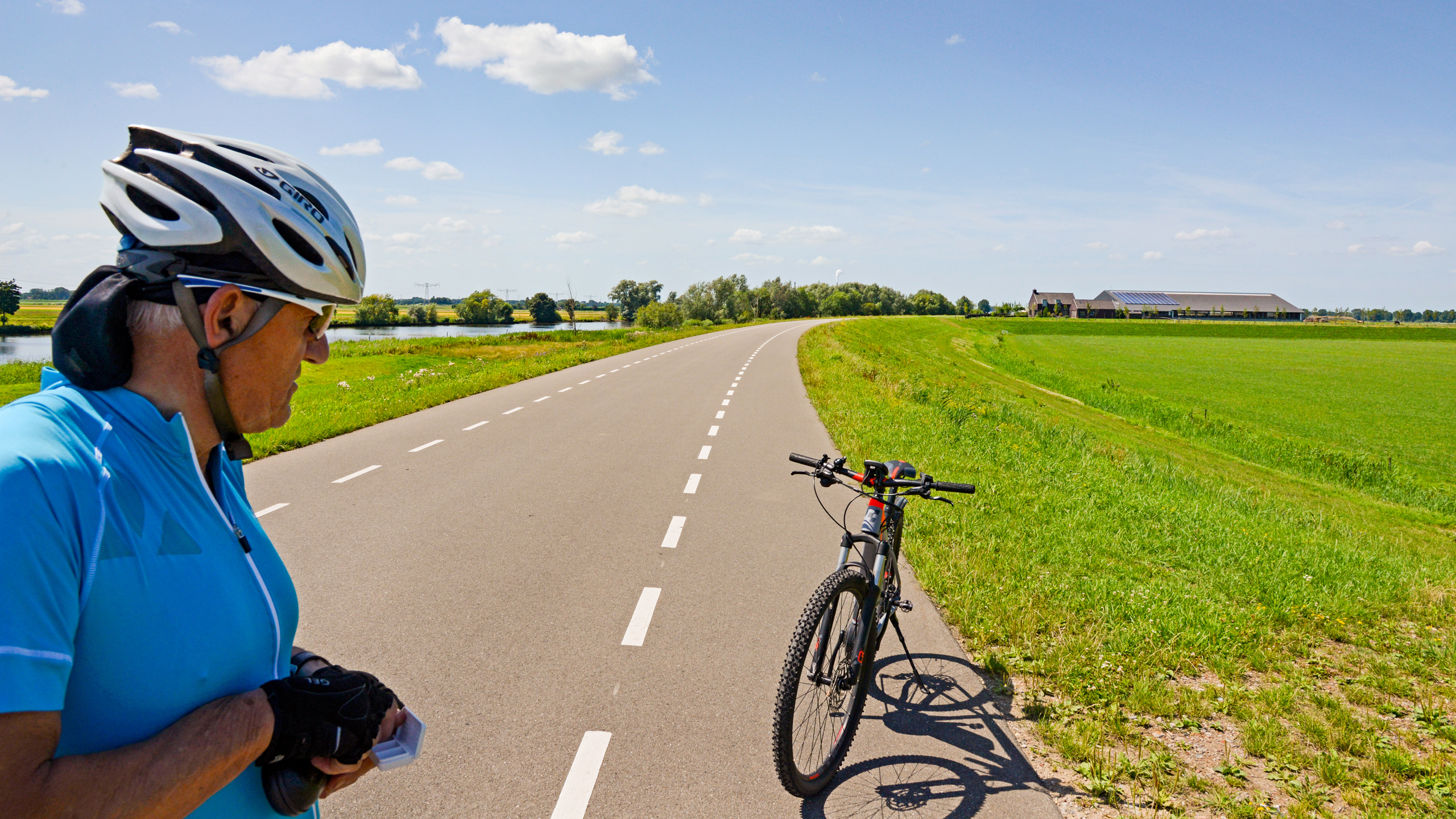 Fietser op primaire kering