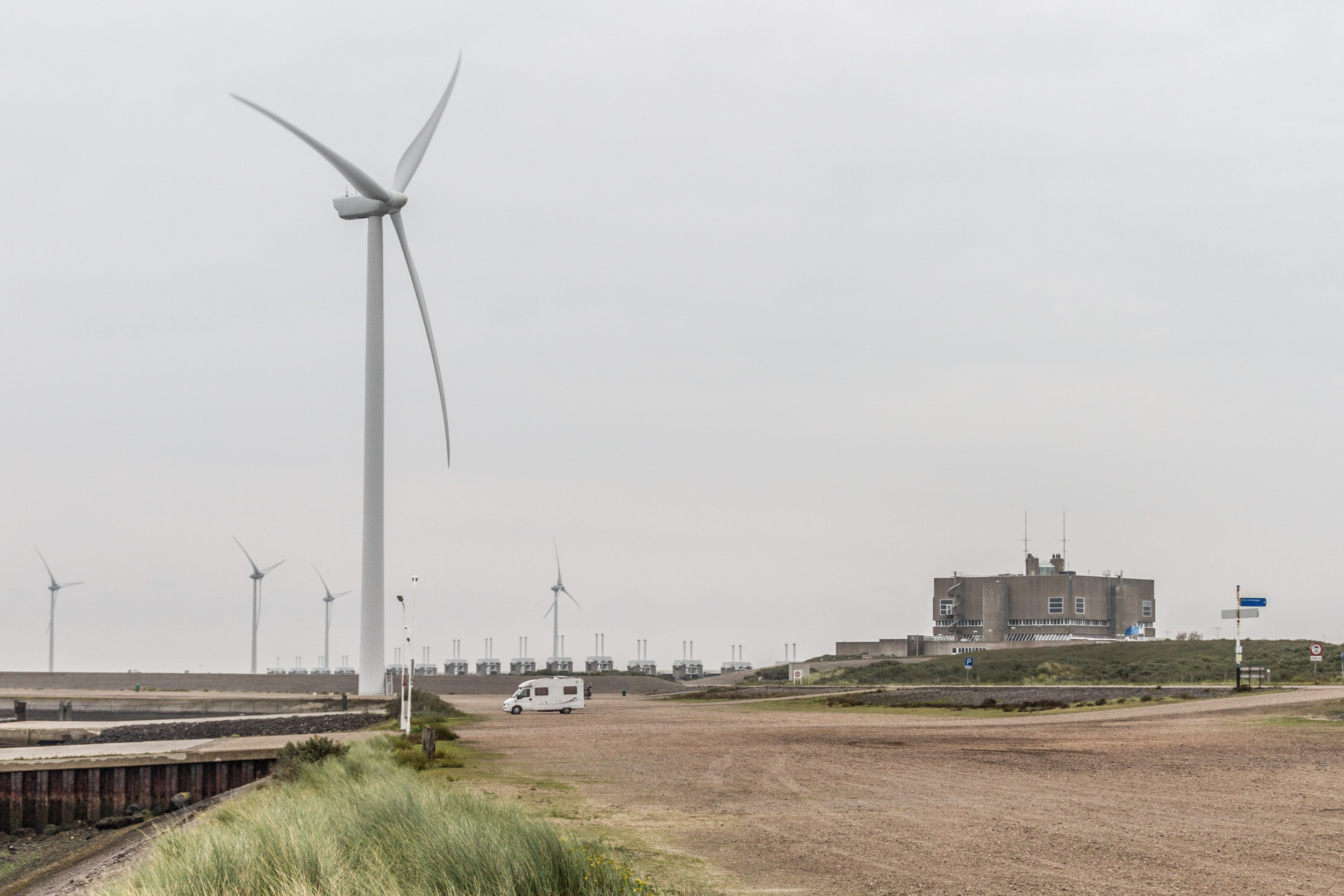 Foto Rijkswaterstaat Oosterscheldekering