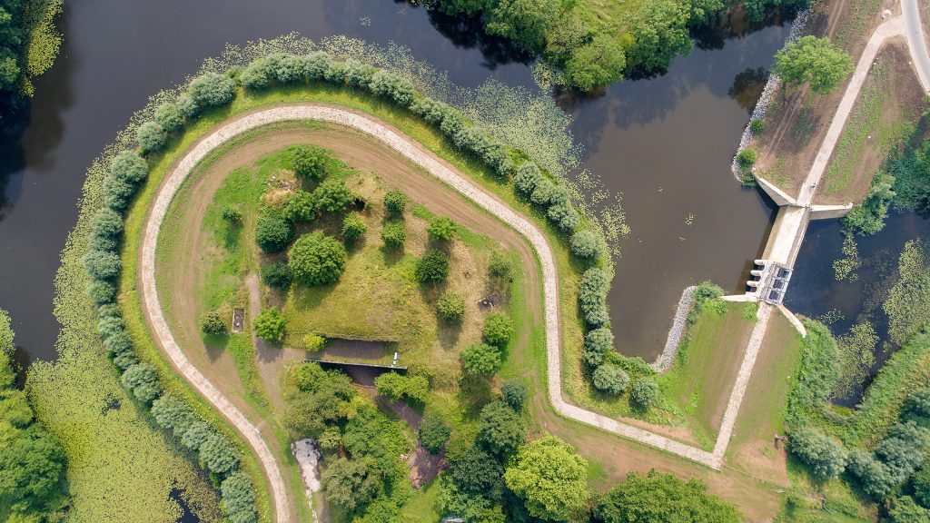 Fort Everdingen gerestaureerd luchtfoto