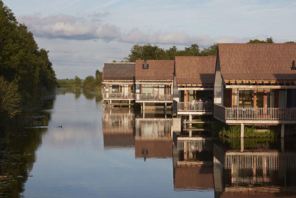 Huizen aan water Reeuwijkse Hout
